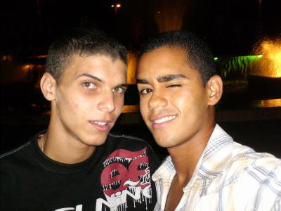 TwO-b and H-bOy